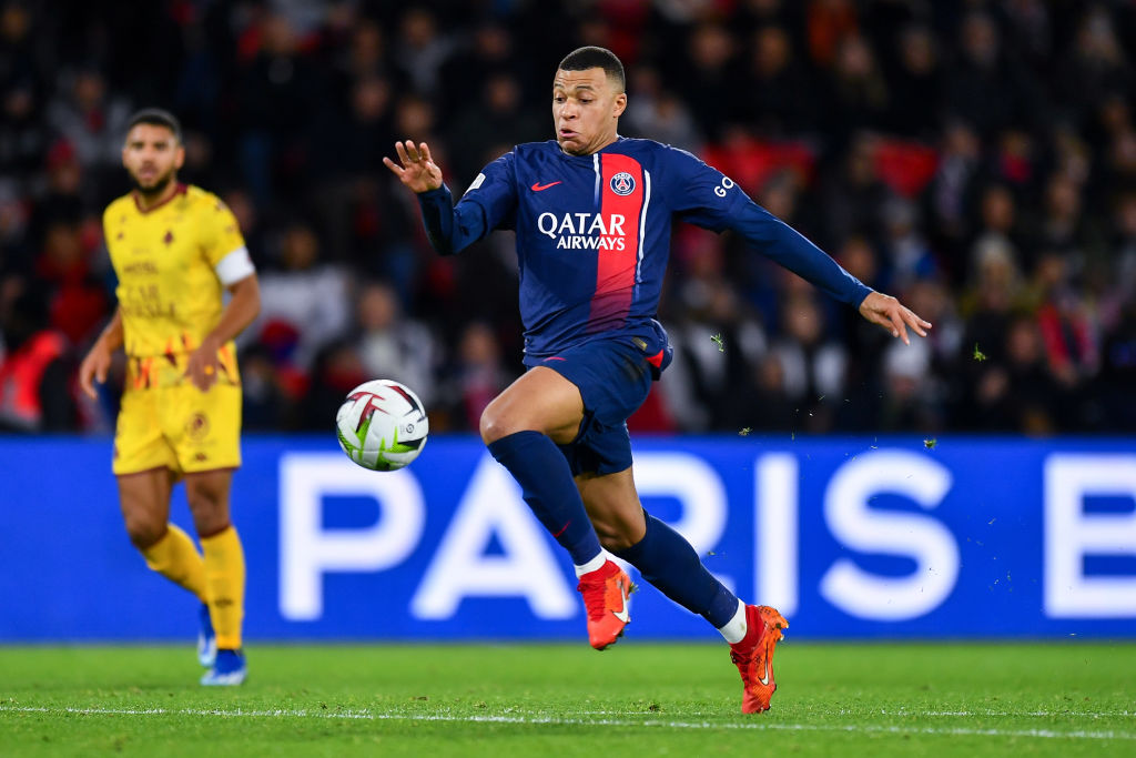 Paris Saint-Germain v FC Metz - Ligue 1 Uber Eats