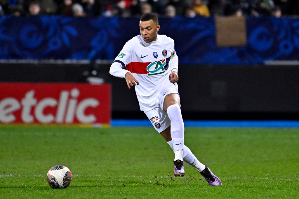 Union Sportive Reveloise v Paris Saint-Germain - French Cup