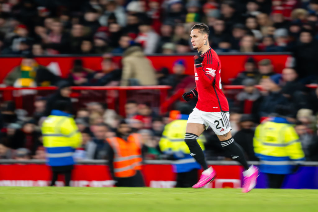Manchester United v Tottenham Hotspur - Premier League