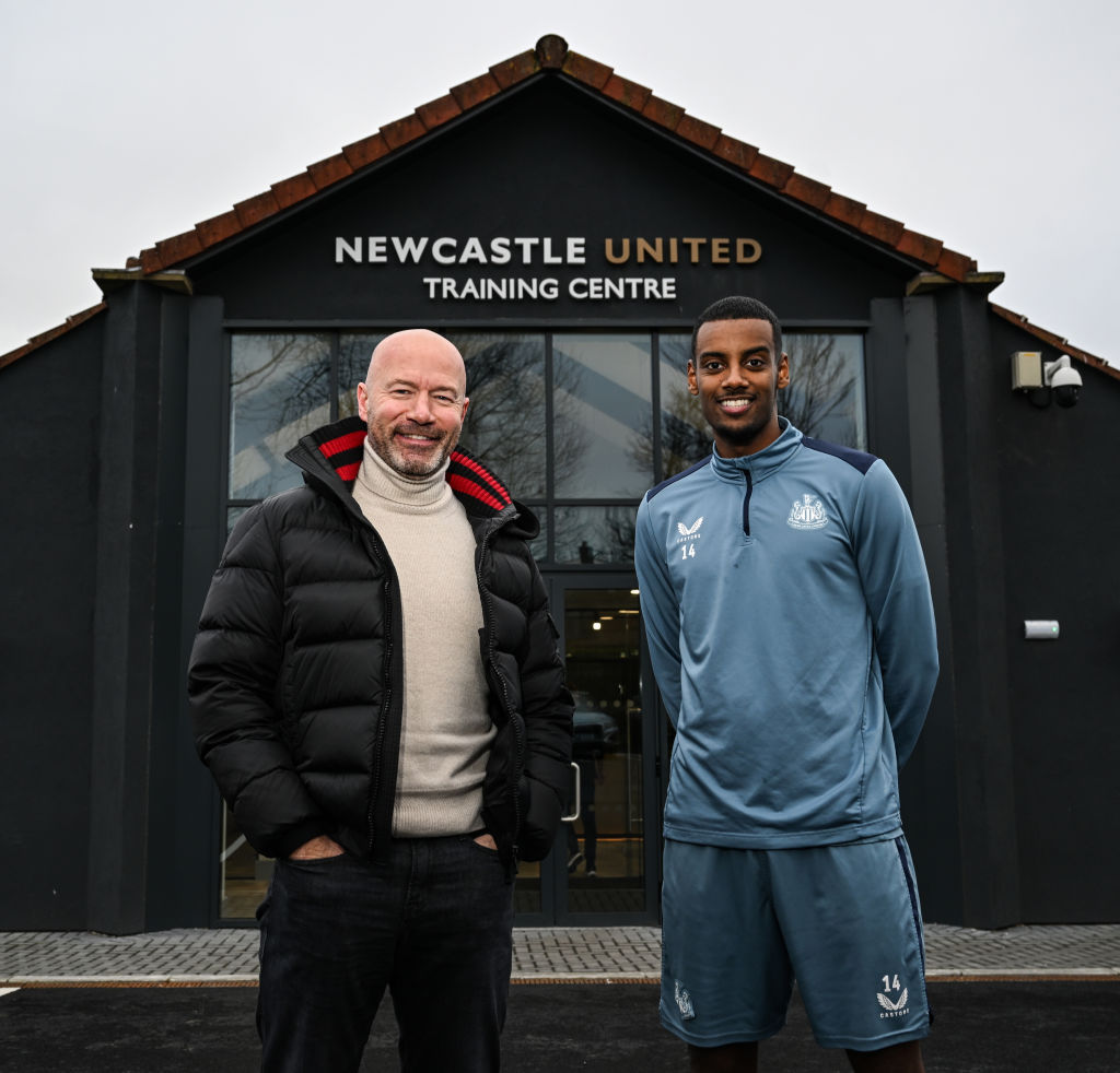 Alexander Isak meets Newcastle United Legend Alan Shearer