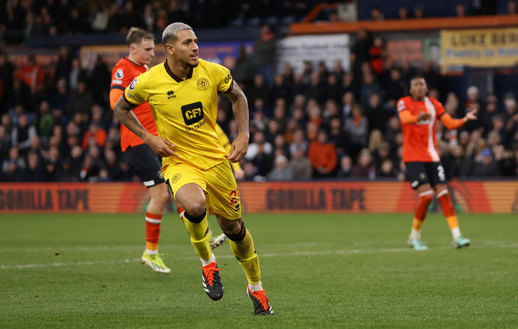 Luton Town v Sheffield United - Premier League