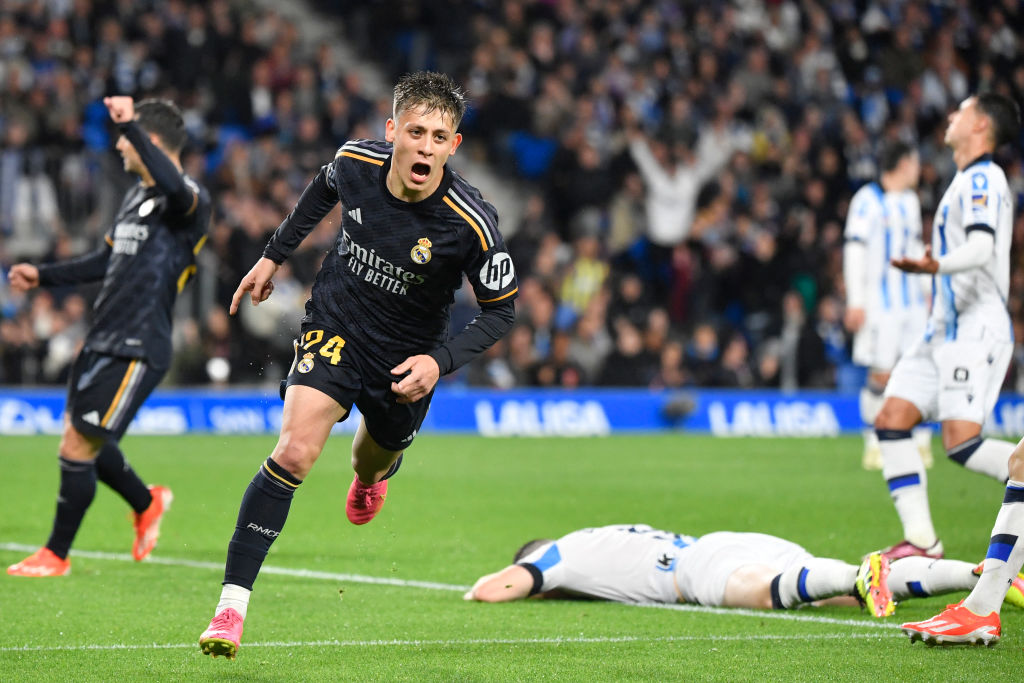 TOPSHOT-FBL-ESP-LIGA-REAL SOCIEDAD-REAL MADRID